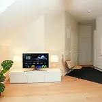 Bright & Modern Scandinavian Attic Suite In City Center